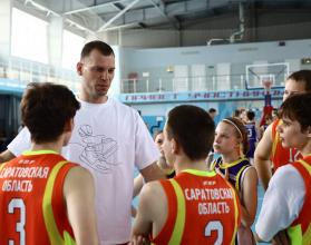Занятия провели российские баскетболисты, а также чемпионка России и Европы по художественной гимнастике