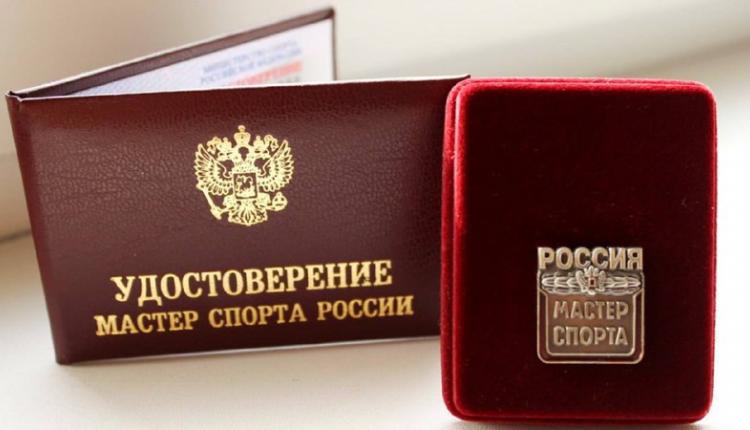 Министр спорта России Олег Матыцин присвоил саратовским спортсменам новые звания